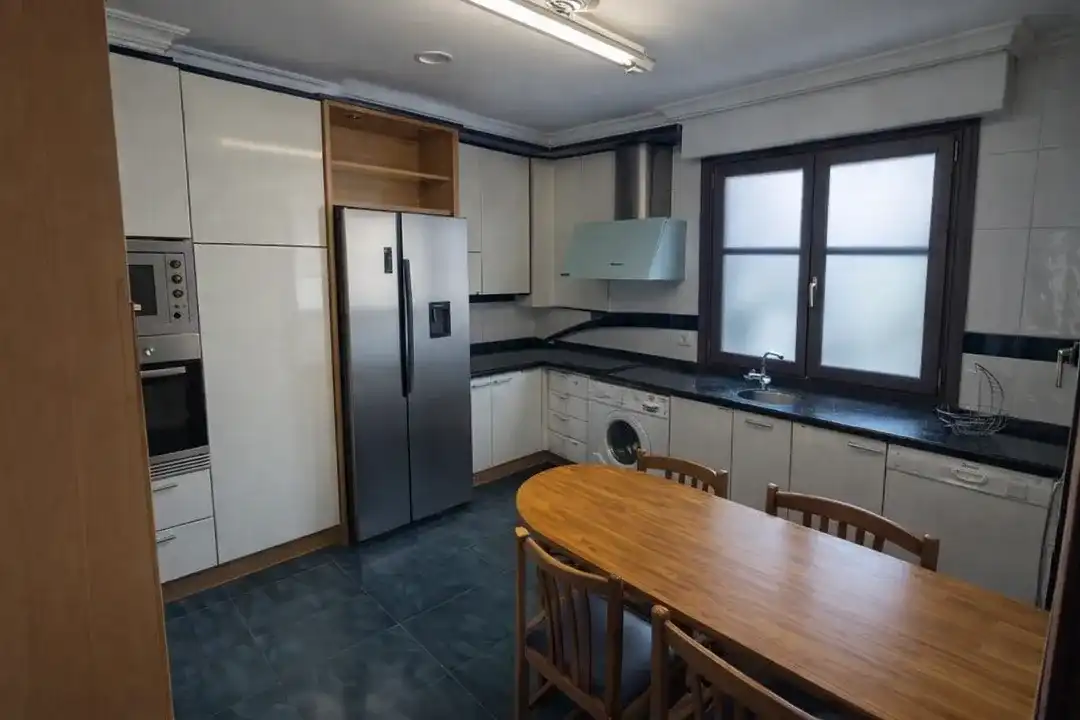Cocina de Casa adosada en venta en Salvatierra / Agurain con Calefacción y Jardín privado