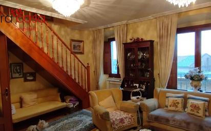 Sala d'estar de Pis en venda en Segovia Capital amb Balcó