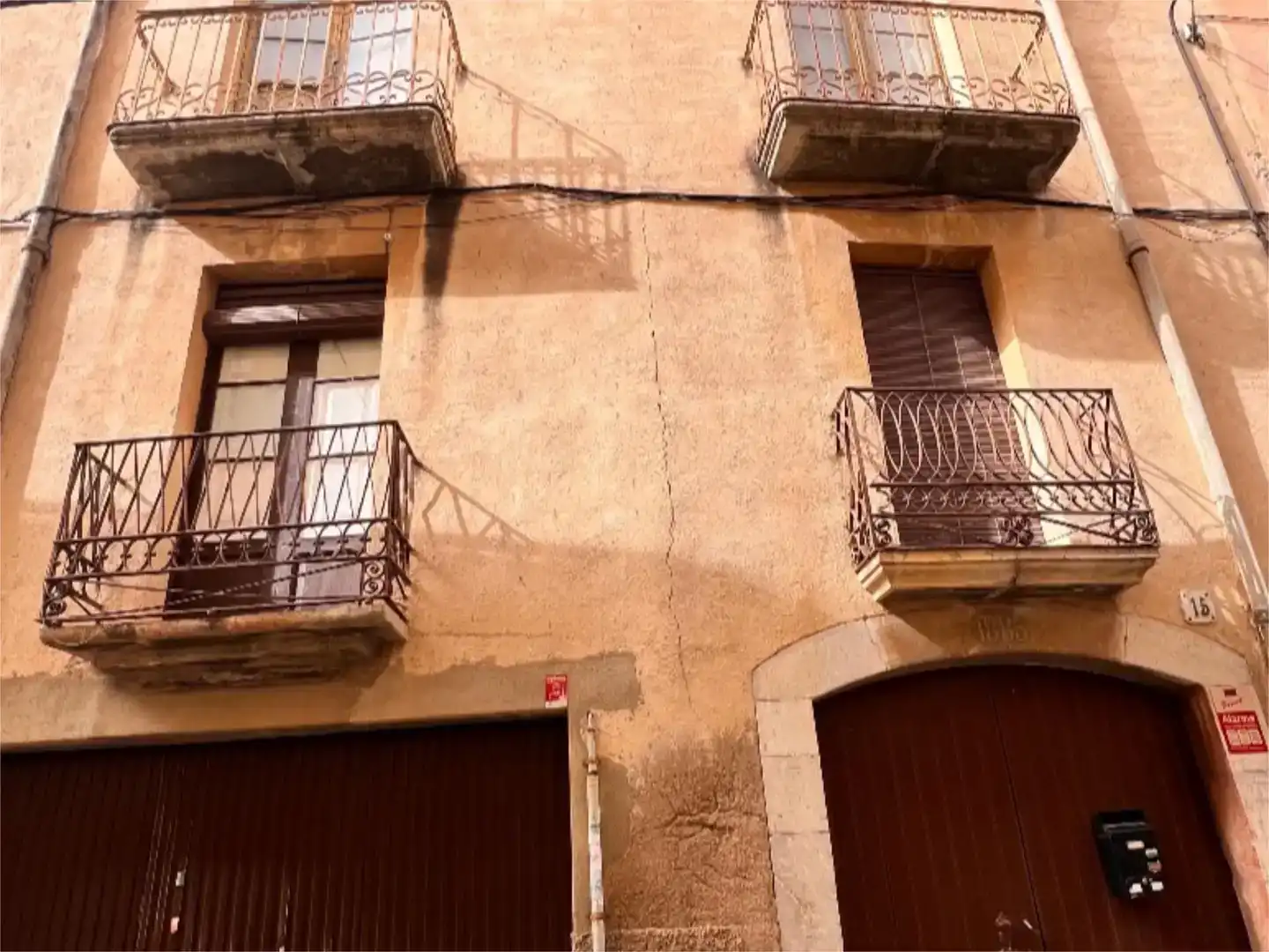 Vista exterior de Casa adosada en venda en La Canonja amb Aire condicionat i Balcó