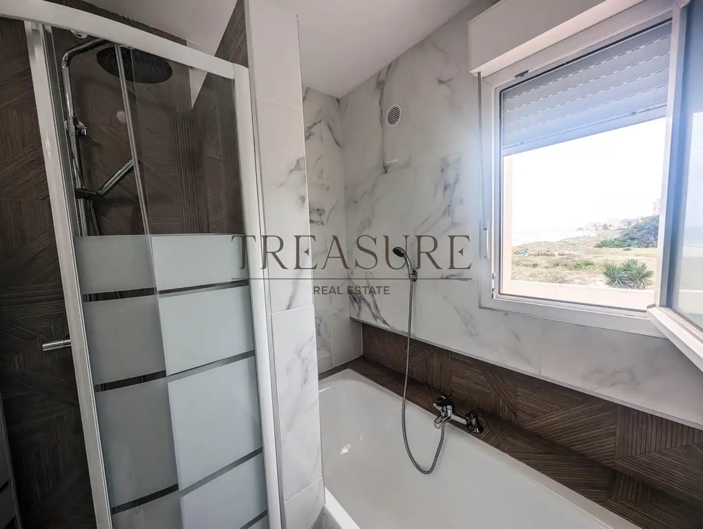 Bathroom of Houses for sale in La Manga del Mar Menor  with Air Conditioner, Private garden and Terrace