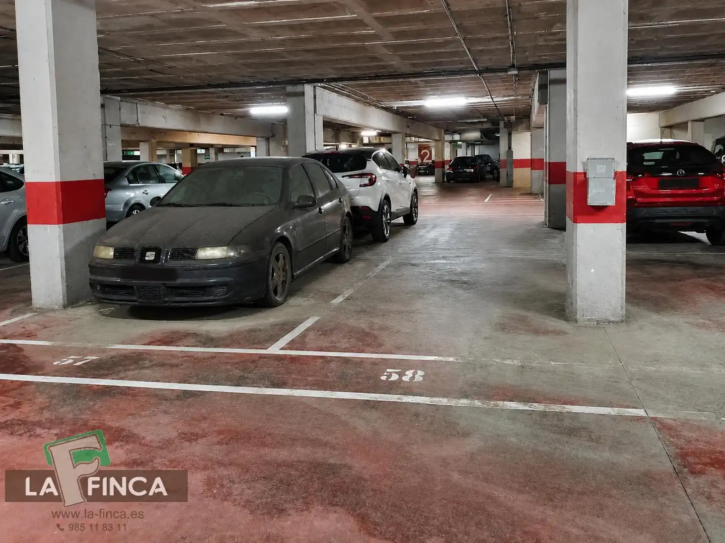 Aparcament de Garatge en venda en Oviedo 