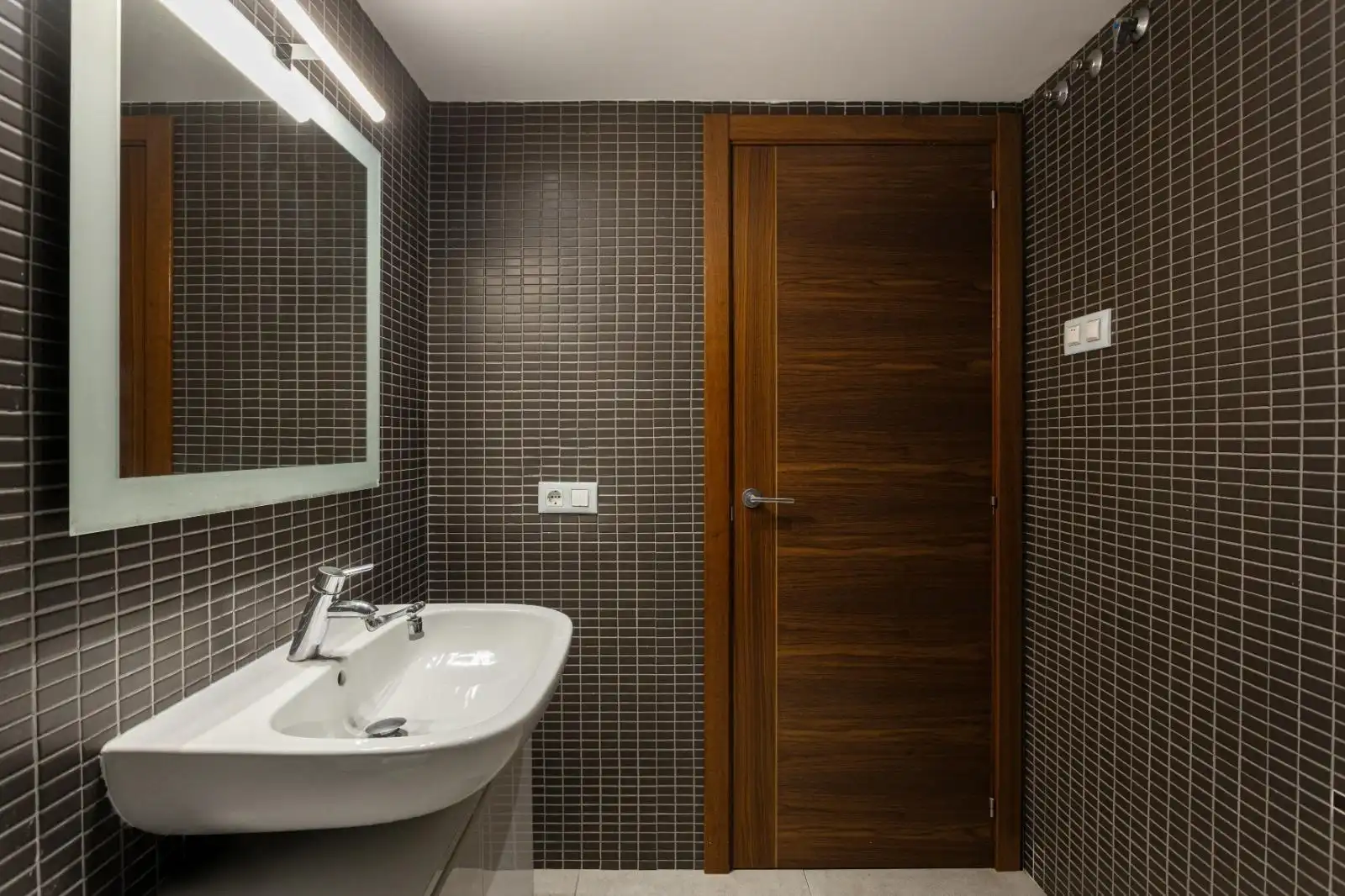 Baño de Apartamento en venta en Figueres con Calefacción y Parquet