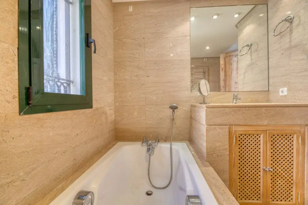 Bathroom of Apartments for sale in Calvià  with Air Conditioner, Private garden and Terrace