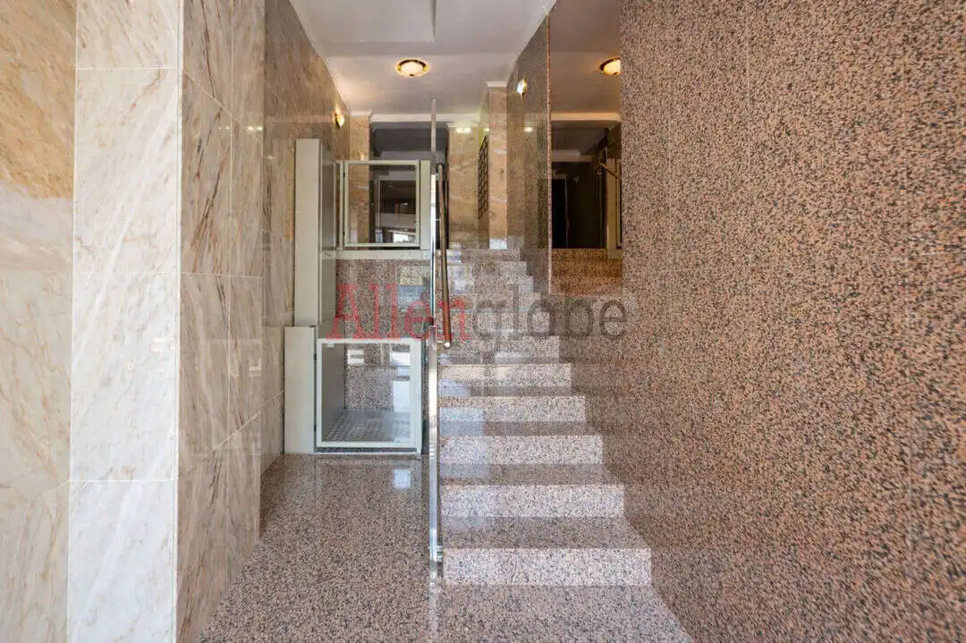 Apartament en venda en Oviedo  amb Calefacció i Traster