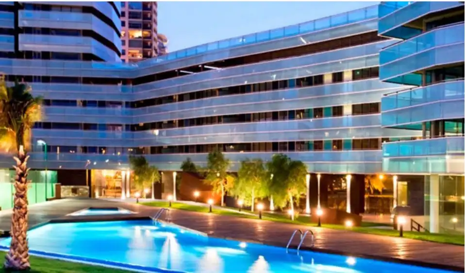 Swimming pool of Flat for rent in Barcelona  with Air Conditioner, Heating and Parquet flooring