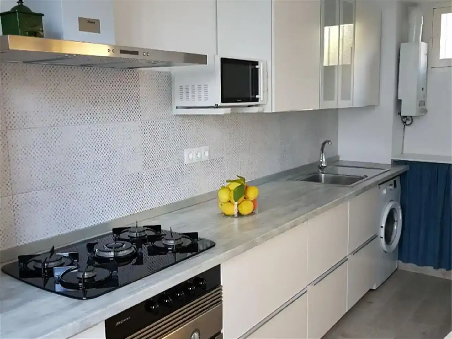 Cuina de Apartament en venda en Los Guájares amb Aire condicionat, Moblat i Balcó