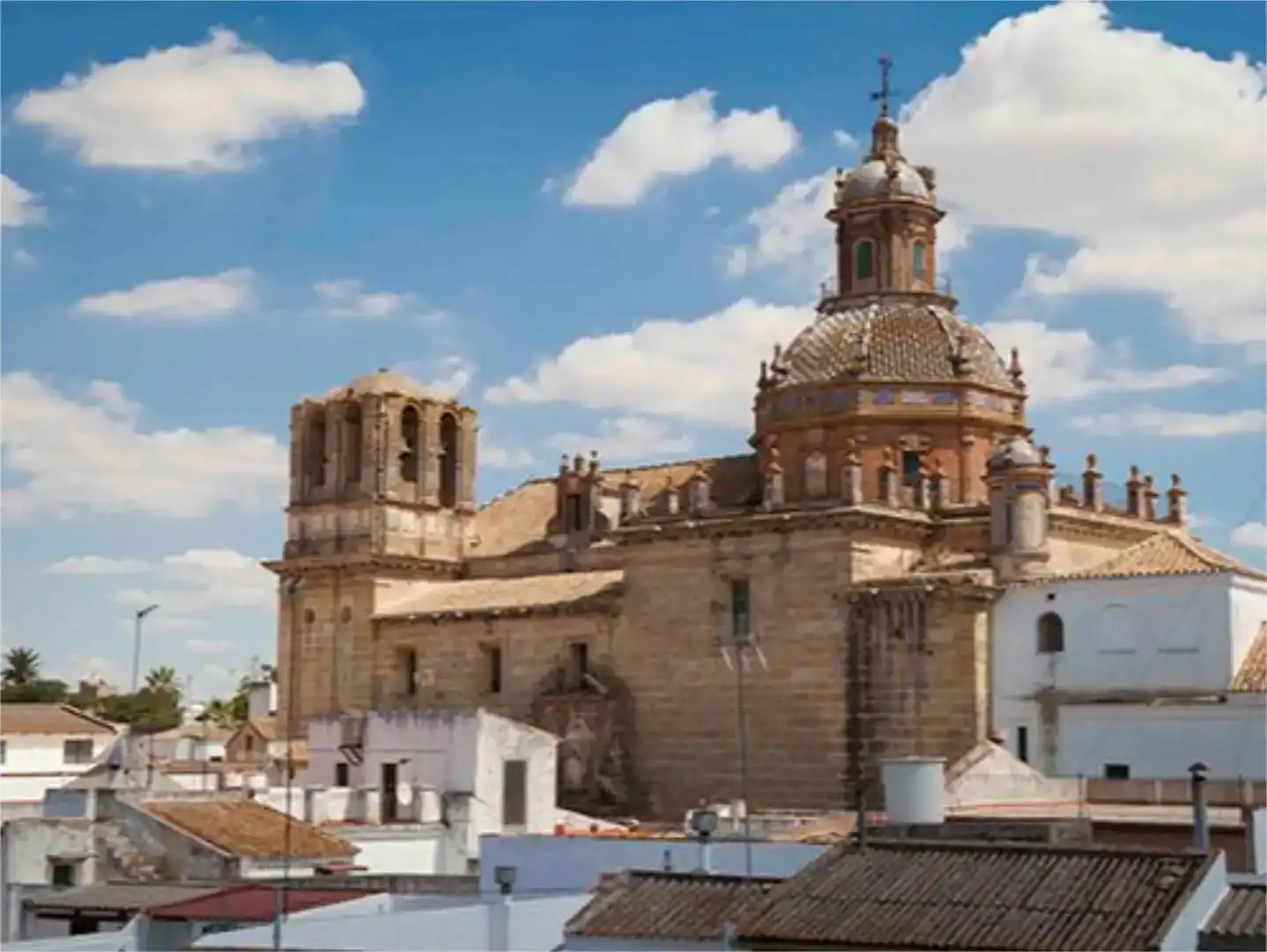 Vista exterior de Piso en venta en Carmona con Balcón
