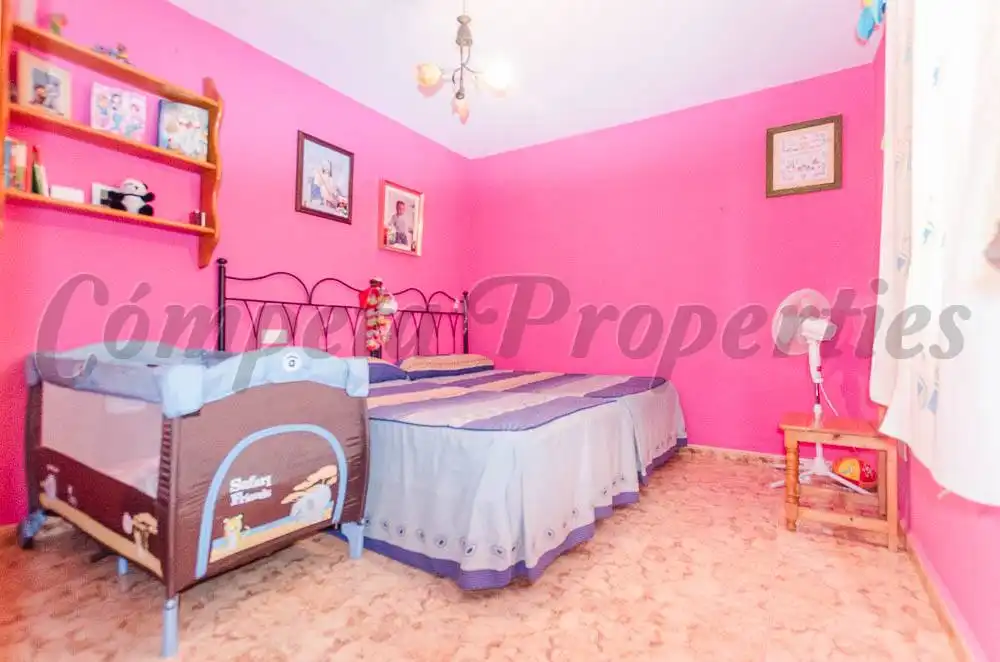 Habitación de Casa o chalet en venta en Cómpeta con Terraza, Amueblado y Horno