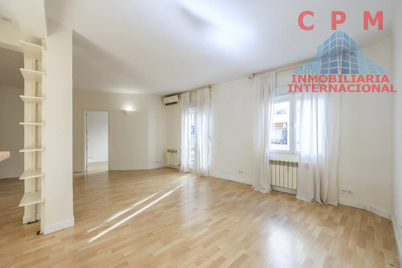 Sala d'estar de Pis de lloguer en Madrid amb Aire condicionat, Calefacció i Parquet