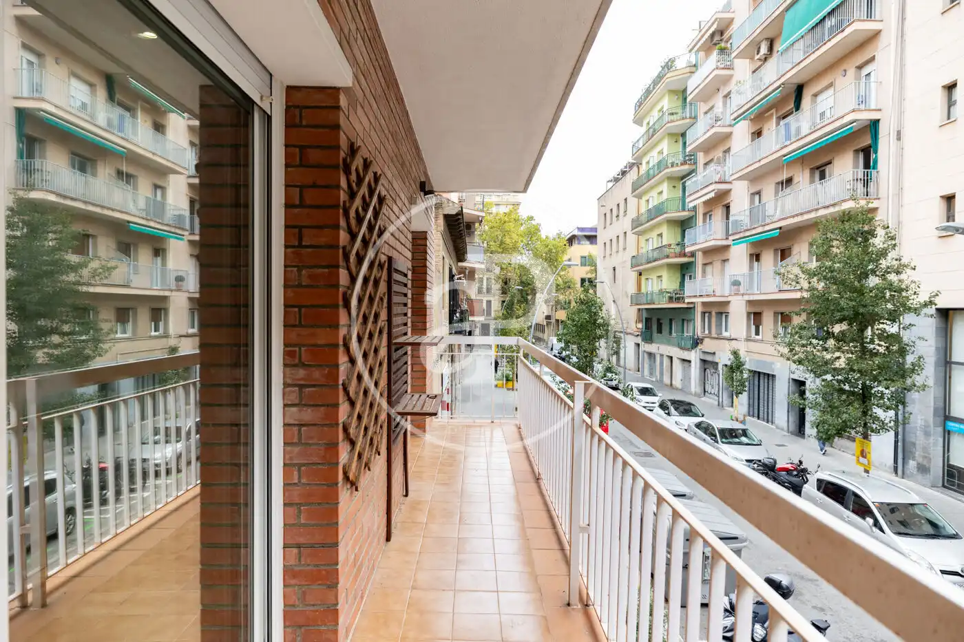 Vista exterior de Piso en venta en Les Corts