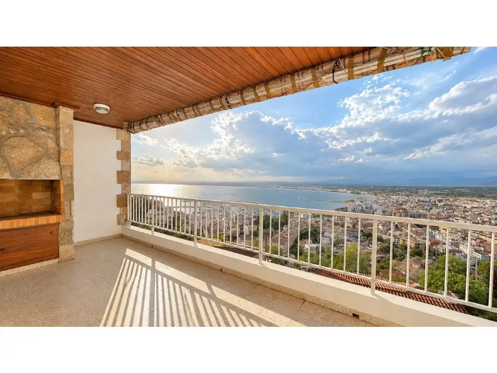 Apartment with lift for sale in Calle Del Cant Dels Ocells