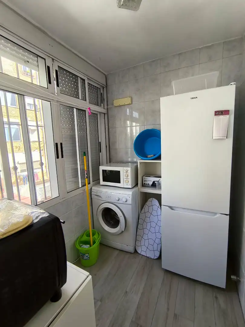 Cocina de Piso de alquiler en Sevilla con Aire acondicionado, Calefacción y Amueblado