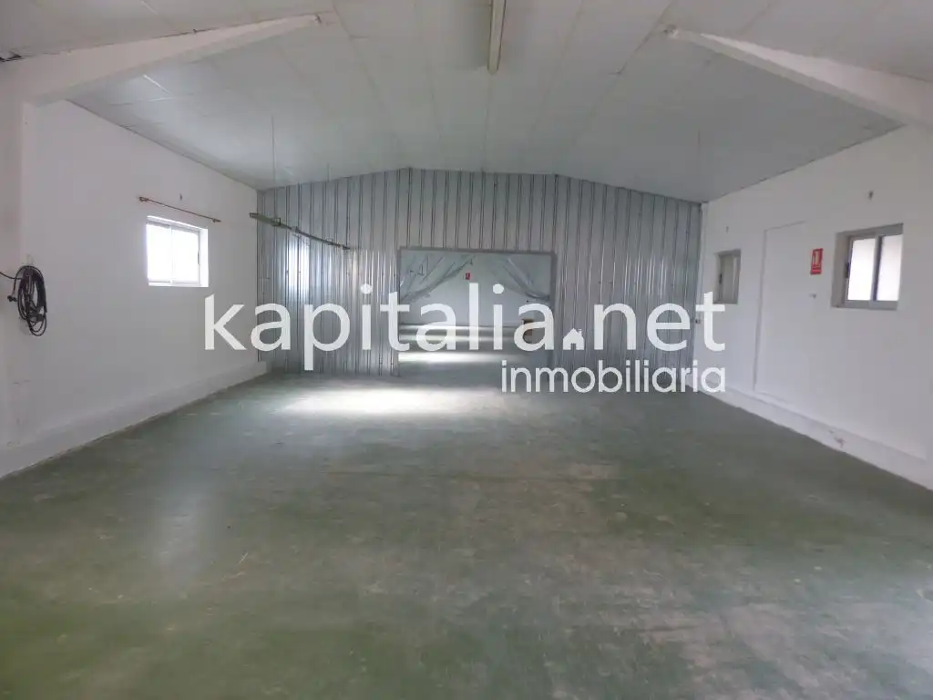 Nave industrial en venta en Ontinyent