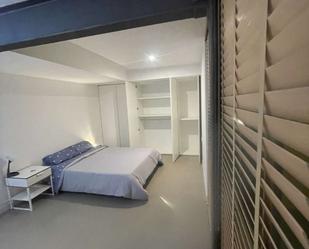 Flat to share in  Barcelona Capital  with Air Conditioner, Heating and Terrace