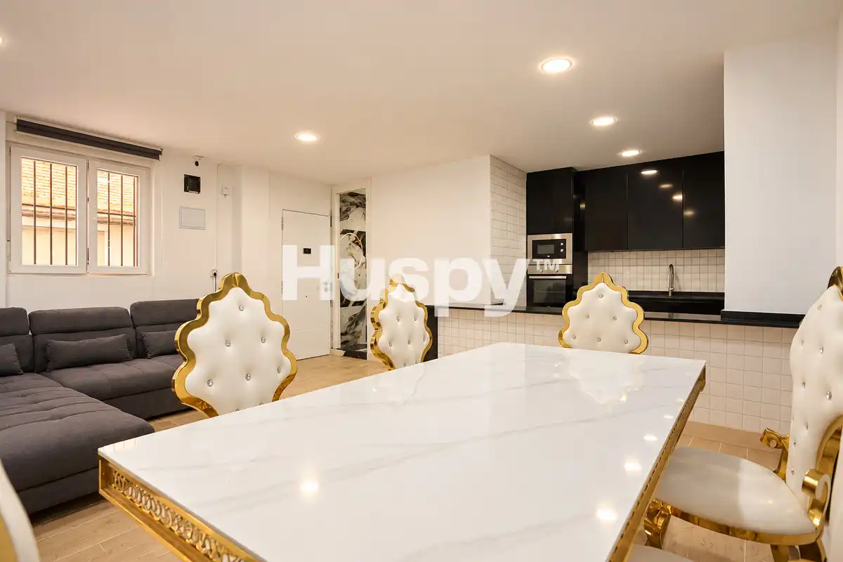 Comedor de Loft en venta en Avenida de la Paz  