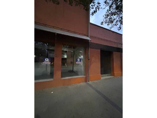 Local comercial en Alquiler en Avinguda Reis Catòlics, 4 en Olot