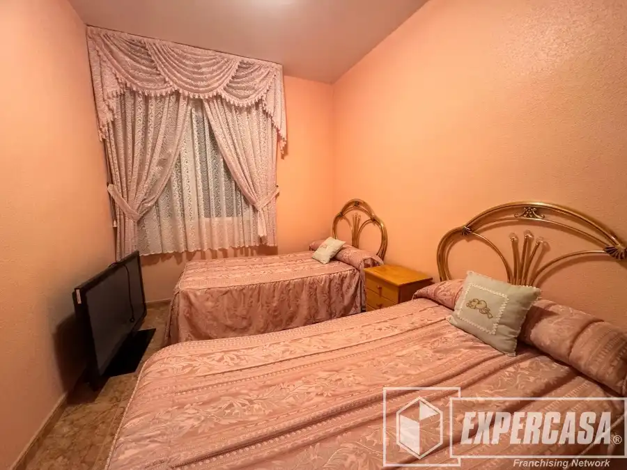 Bedroom of Flat for sale in Albal  with Air Conditioner, Terrace and Storage room