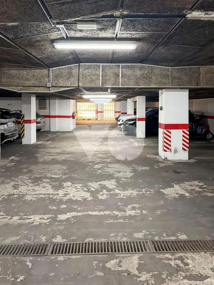 Aparcament de Garatge en venda en Madrid