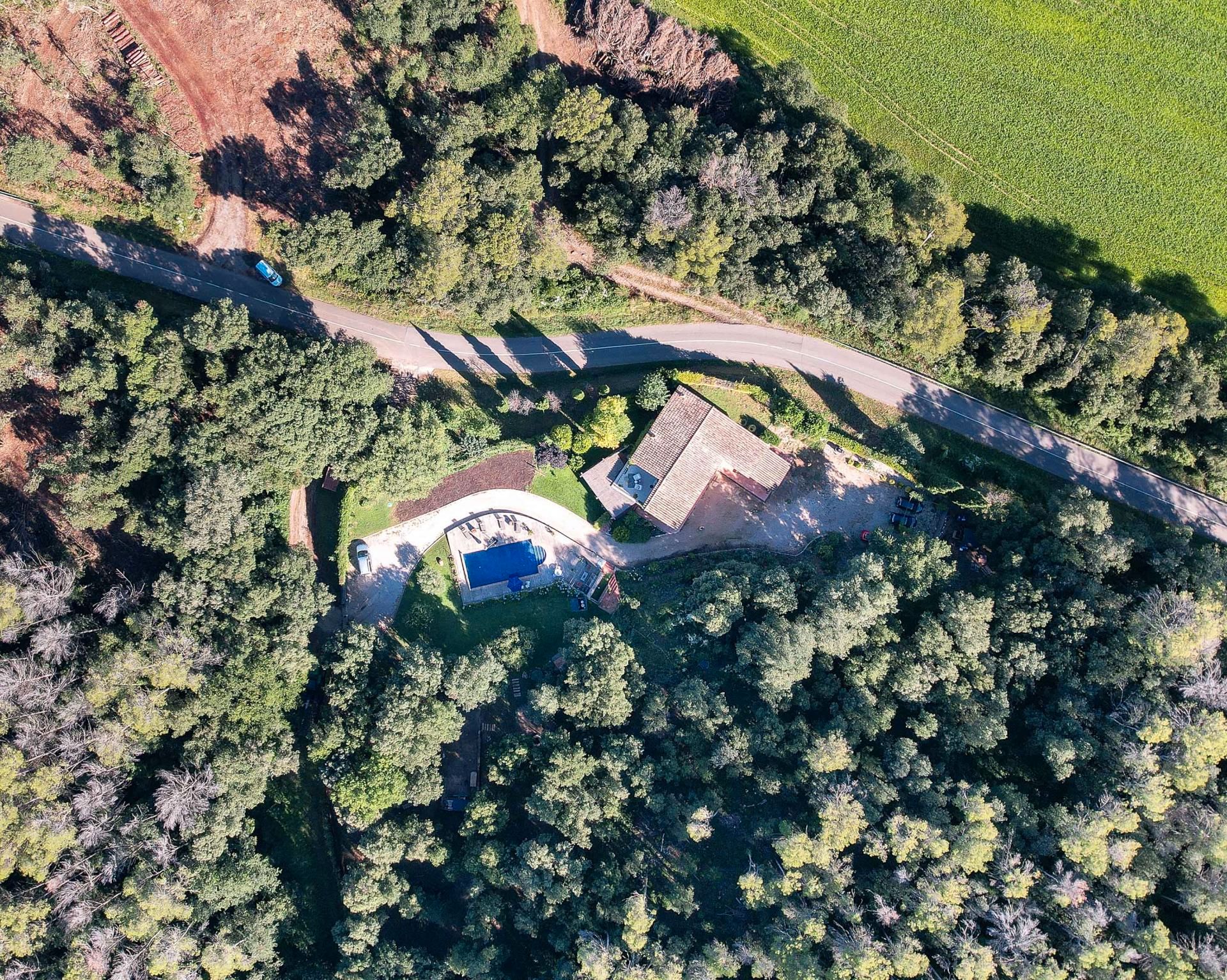 Vista exterior de Finca rústica en venda en Esponellà amb Aire condicionat, Calefacció i Jardí privat