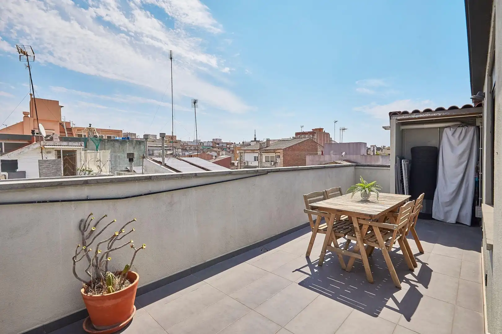 Terrassa de Casa o xalet en venda en Badalona amb Aire condicionat, Calefacció i Parquet