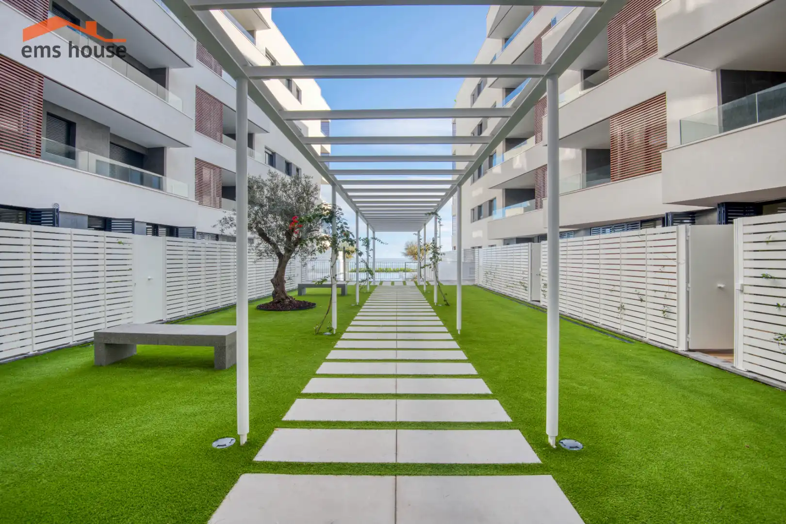 Piano terra di nuova costruzione con piscina in vendita a Passeig de Josep Mundet 9, imagen 19