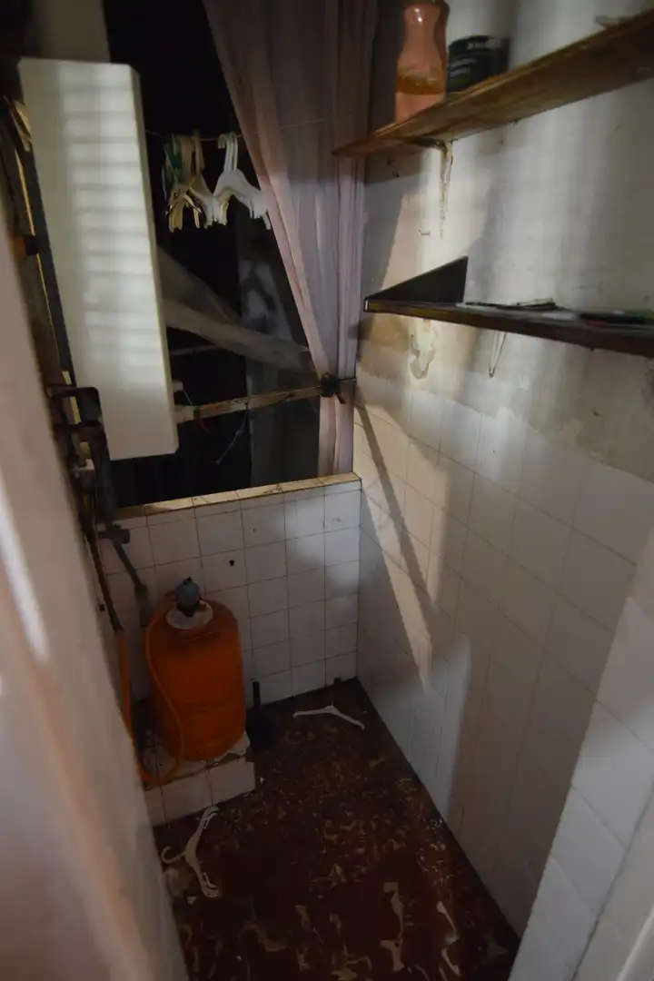 Badezimmer von Wohnung zur Miete in Barcelona mit Parkett