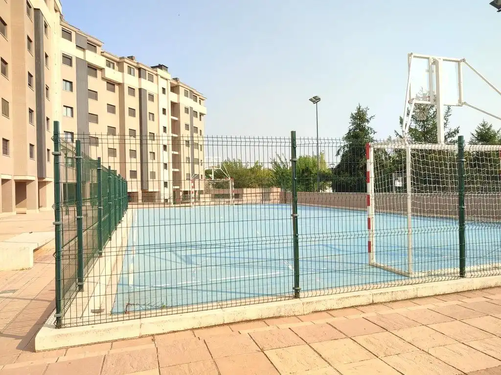 Aparcament de Àtic en venda en Valladolid amb Calefacció, Terrassa i Piscina comunitària