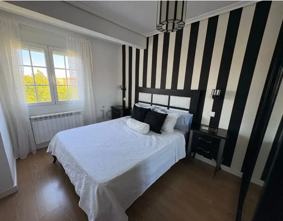 Habitación de Piso en venta en Valladolid con Calefacción, Amueblado y Horno
