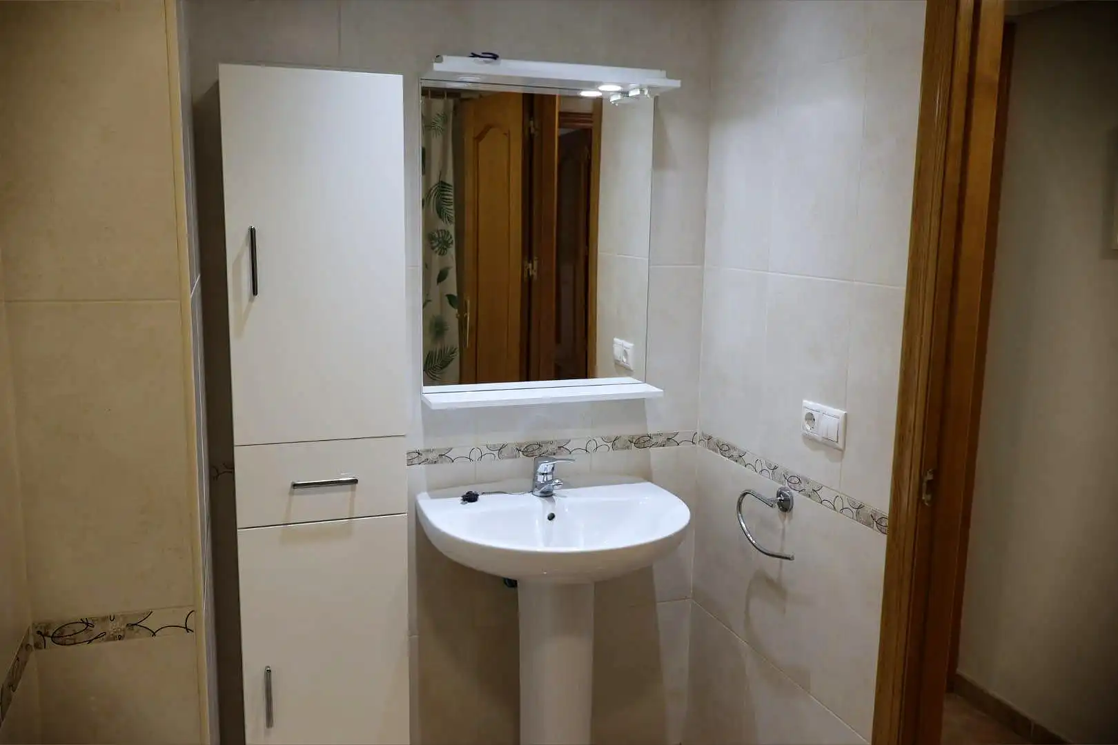 Bathroom of Flat for sale in Vall d'Alba  with Terrace, Storage room and Furnished