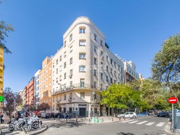 Piso con ascensor en venta en Chamberí