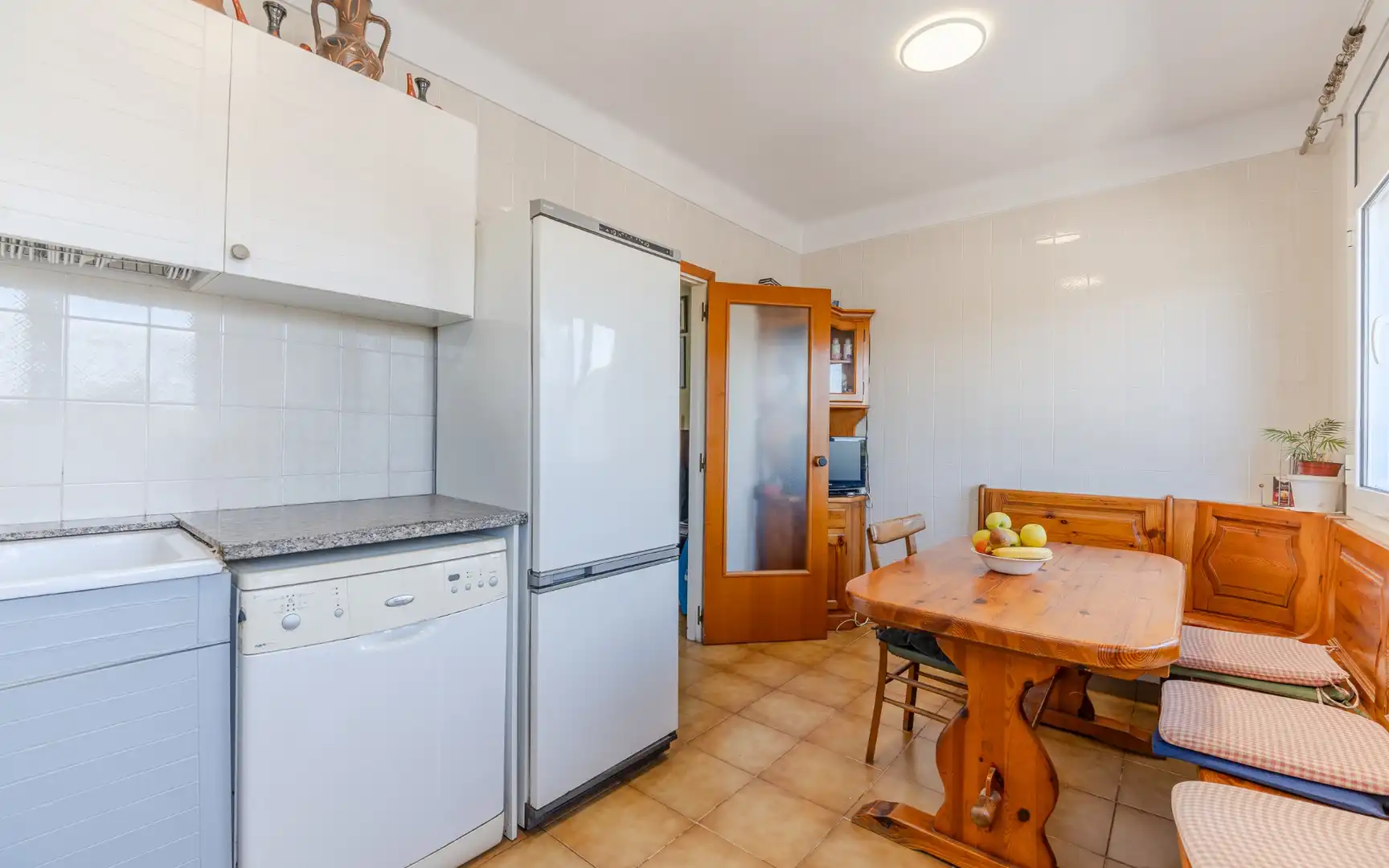 Cocina de Casa o chalet en venta en Girona con Aire acondicionado, Calefacción y Jardín privado