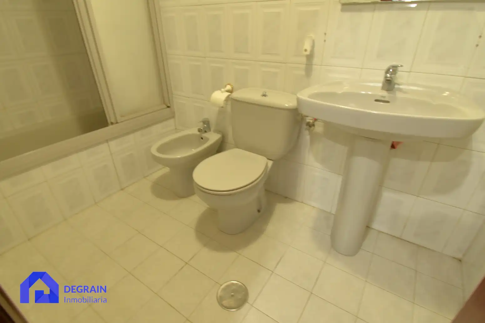 Badezimmer von Wohnung zum Verkauf in Oviedo  mit Heizung und Abstellraum