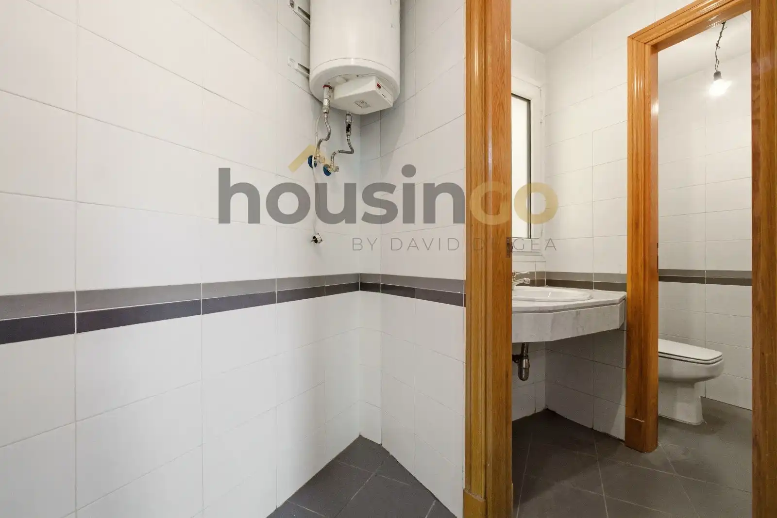 Bathroom of Duplexes for sale in Madrid  with Terrace and Balcony