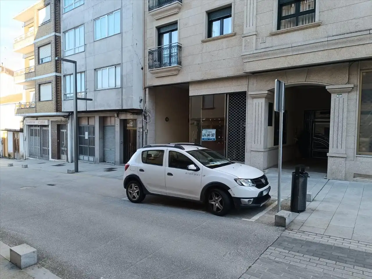 Local comercial en venda a Lalín