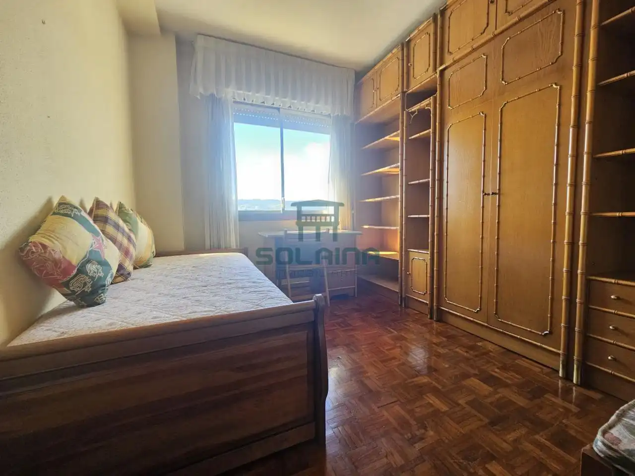 Habitación de Piso en venta en Ourense Capital  con Calefacción, Parquet y Trastero