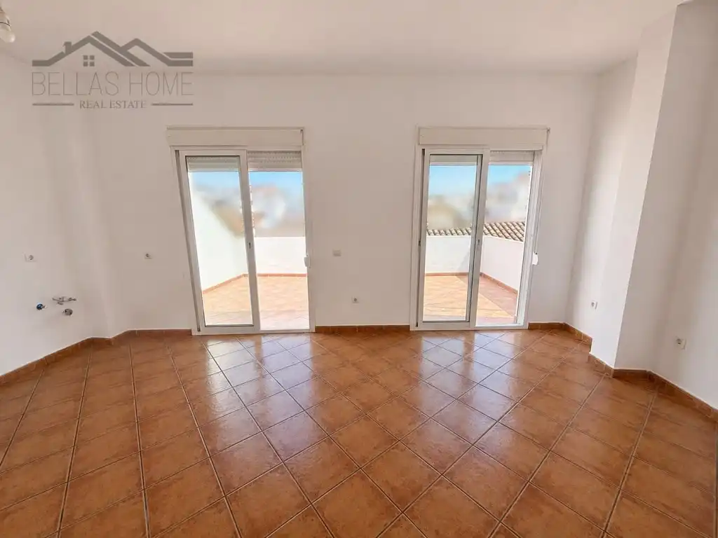 Sala d'estar de Àtic en venda en Estepona amb Terrassa