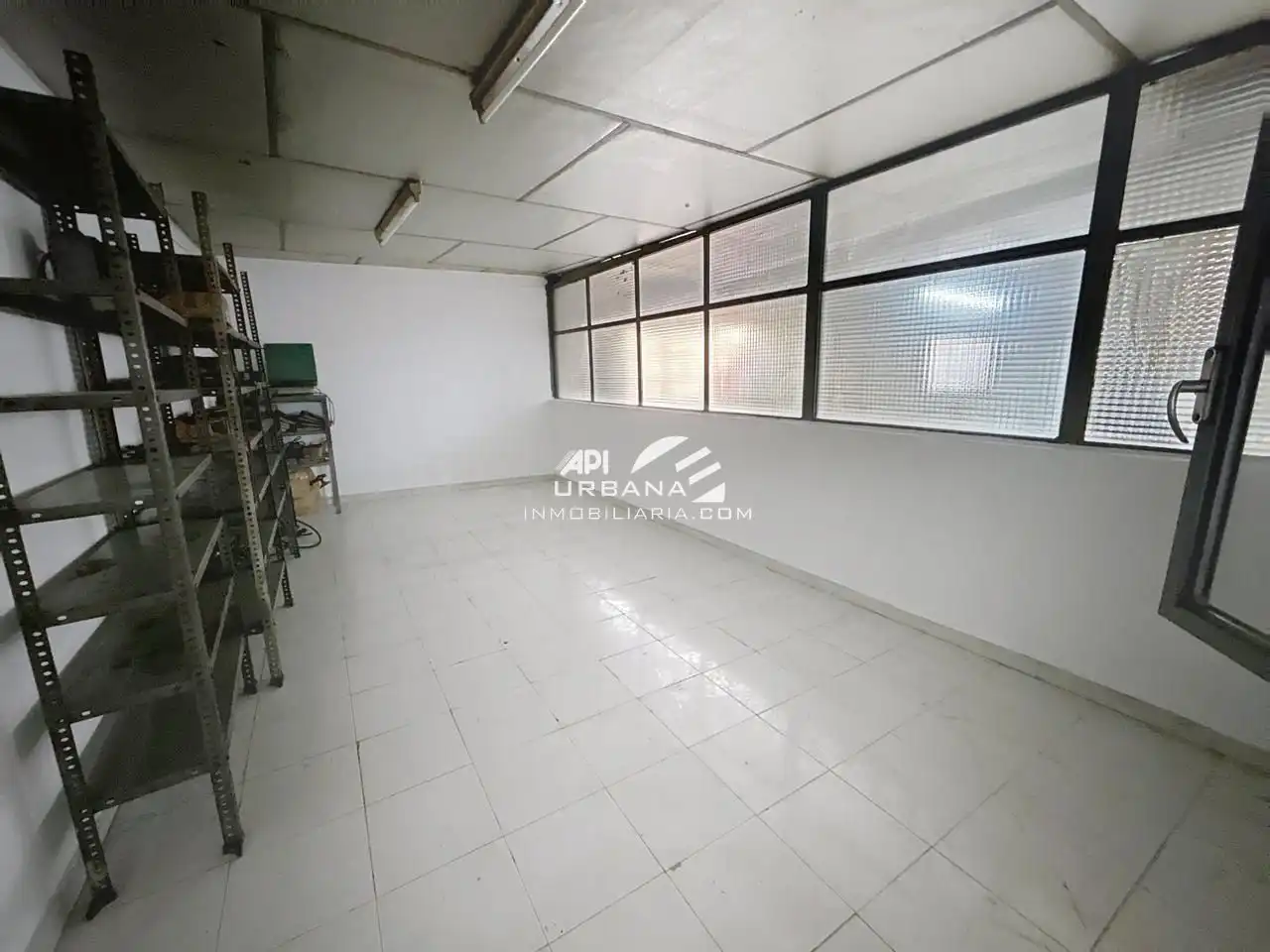 Nave industrial de alquiler en Lucena