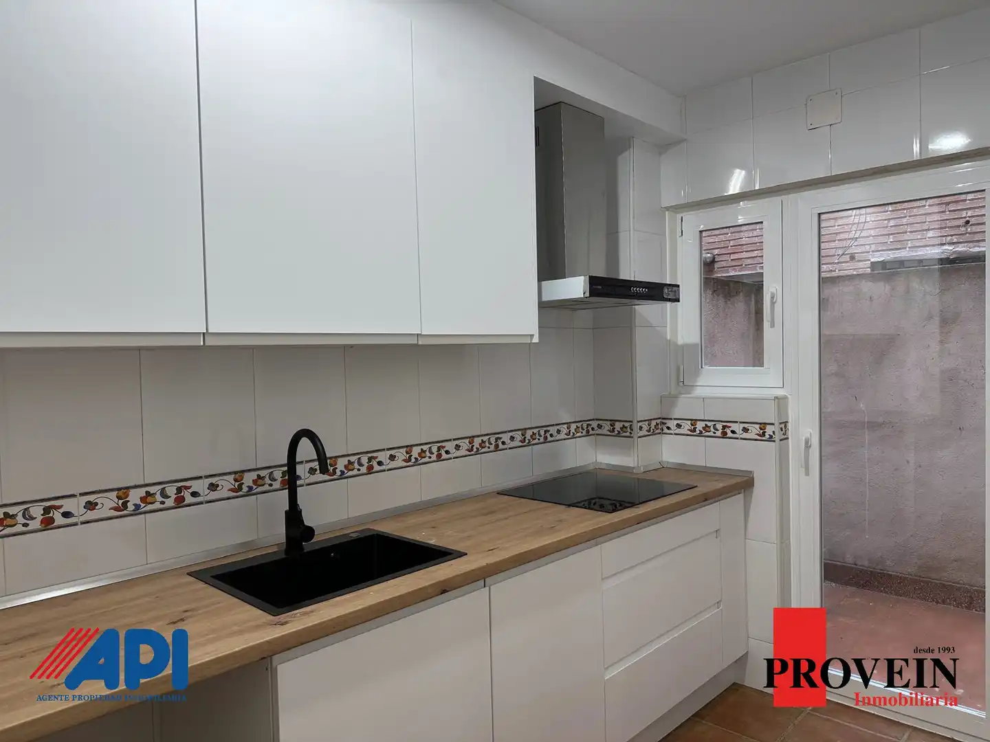 Kitchen of Flat for rent in Novés  with Oven