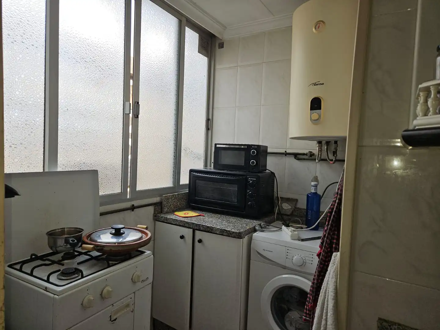 Cuina de Pis en venda en Alicante / Alacant amb Moblat i Balcó