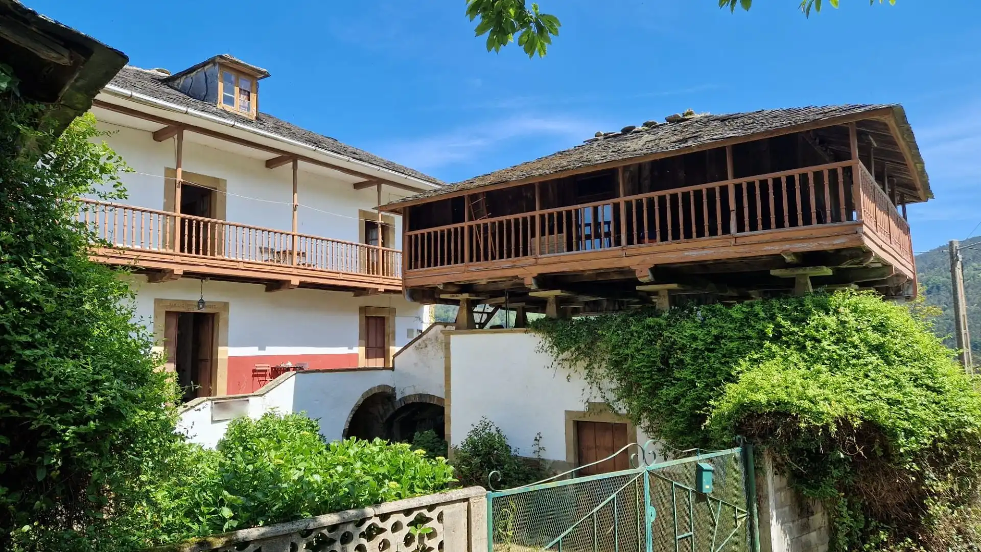 Casa amb jardí en venda a Valdés - Luarca