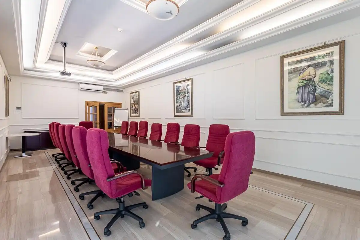 Office for rent in Granada  with Air Conditioner and Furnished