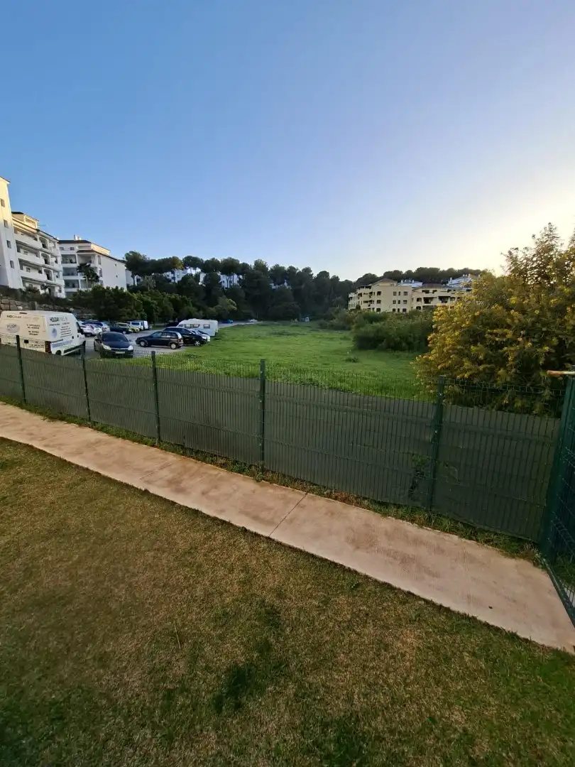 Wohnung zum Verkauf in Mijas mit Klimaanlage, Terrasse und Abstellraum