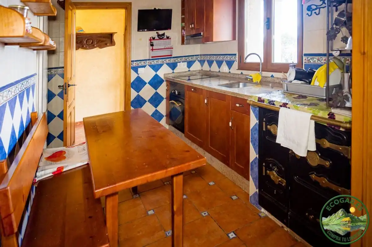 Cocina de Casa o chalet en venta en Villagatón con Aire acondicionado, Calefacción y Jardín privado