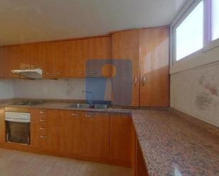 Kitchen of Flat for sale in L'Hospitalet de Llobregat  with Terrace