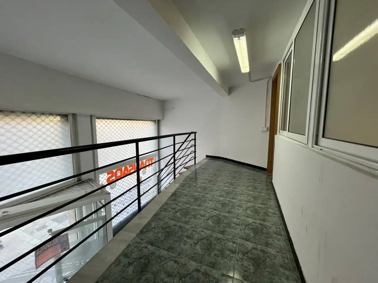 Local de alquiler en Avenida Anselm de Riu, 38, Singuerlín