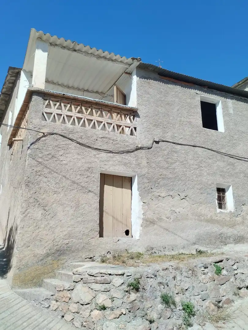 Casa rústica amb terrassa en venda a Calle CEMENTERIO, imagen 2