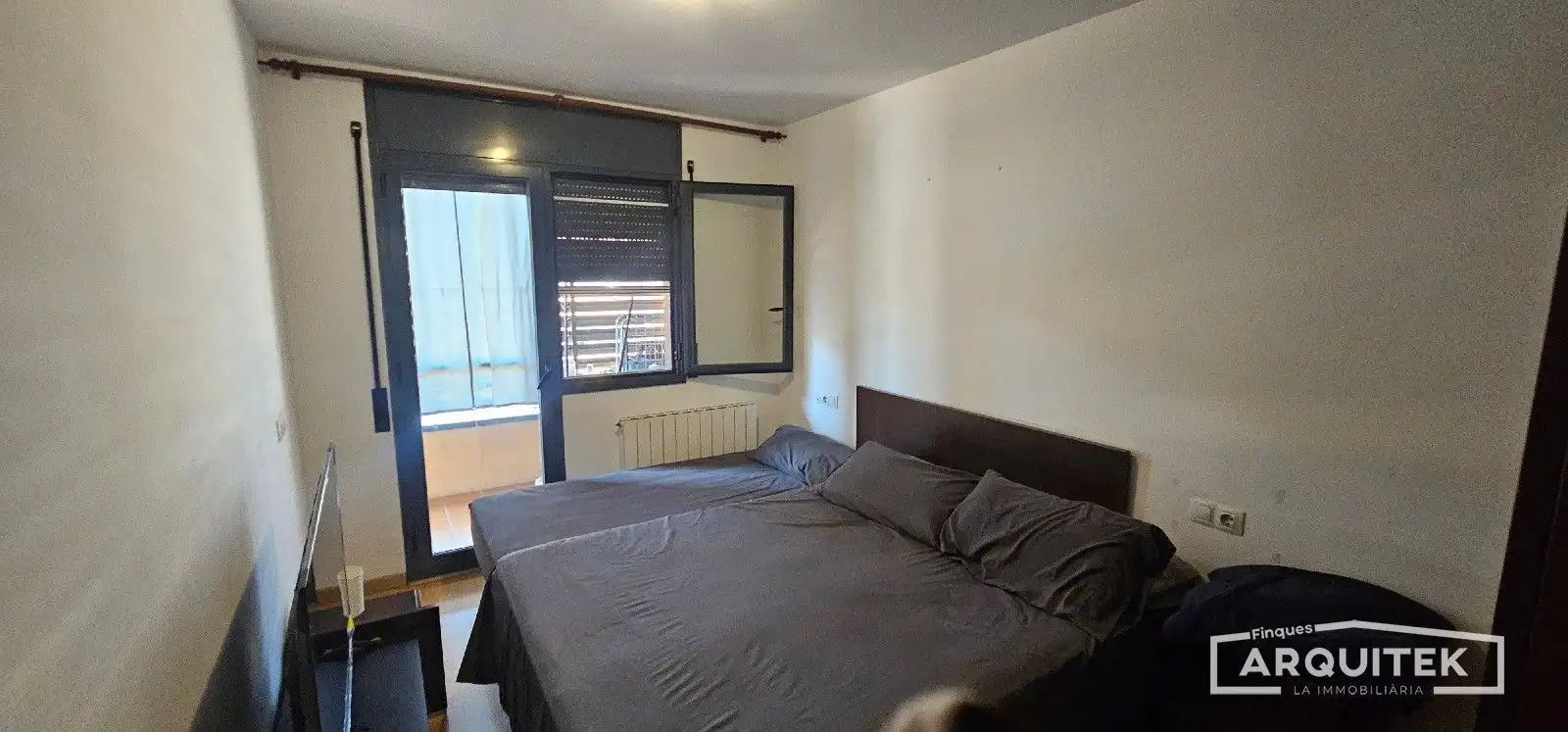 Bedroom of Apartments for sale in Lleida  with Air Conditioner, Heating and Parquet flooring