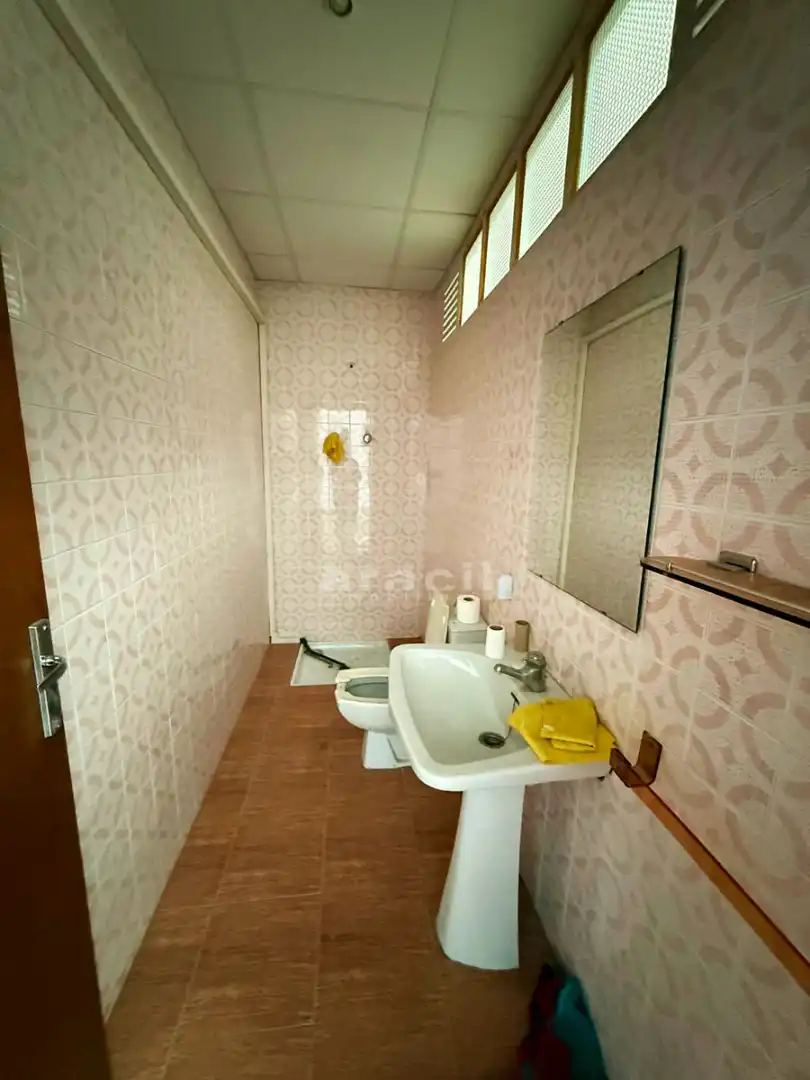 Baño de Nave industrial en venta en Alcoy / Alcoi