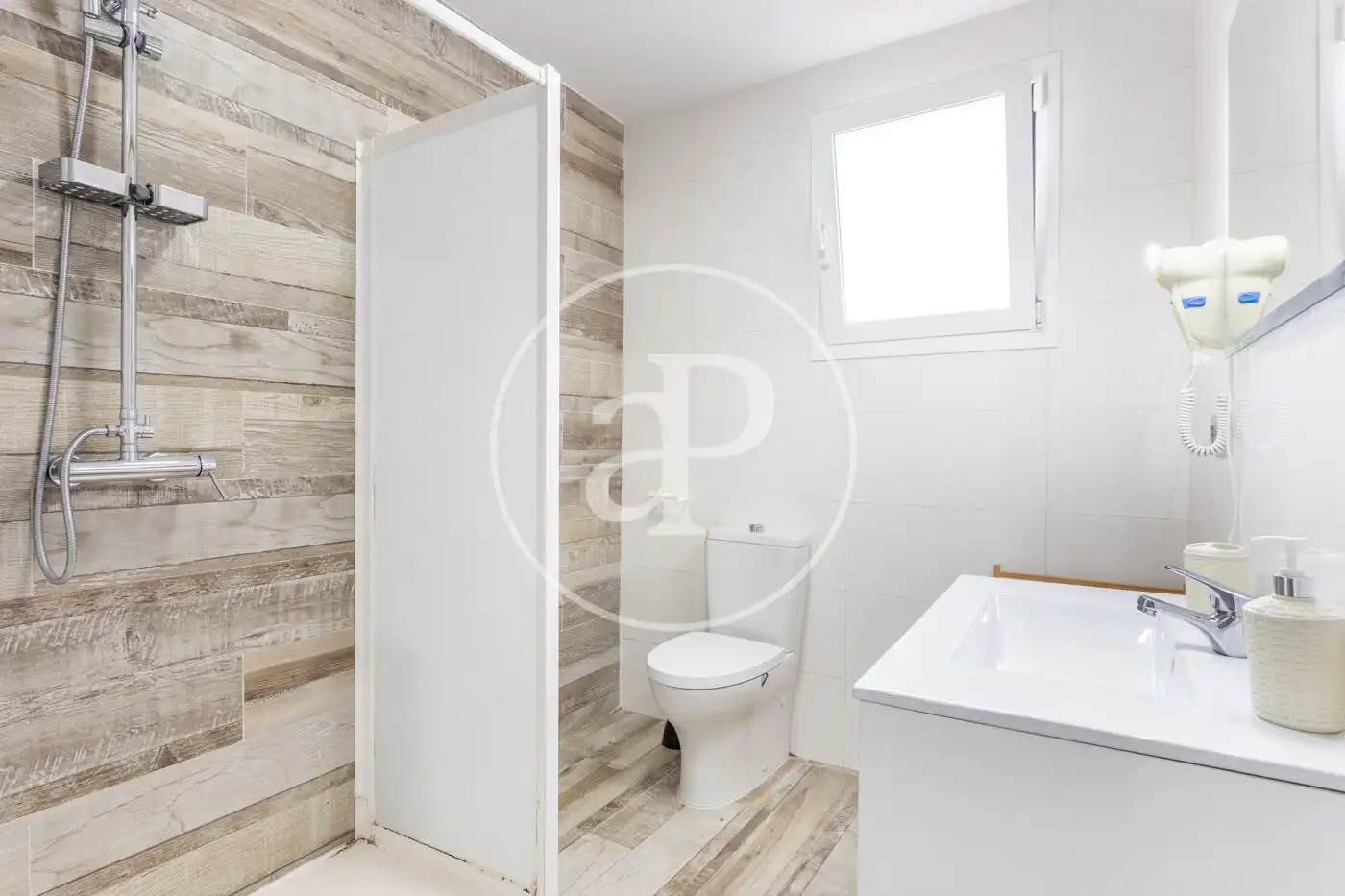 Bany de Loft en venda en Castellón de la Plana / Castelló de la Plana amb Aire condicionat, Calefacció i Moblat
