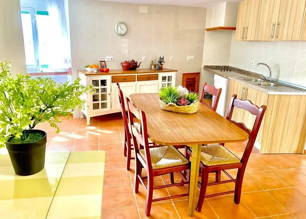 Cocina de Casa adosada en venta en Istán con Aire acondicionado, Calefacción y Terraza